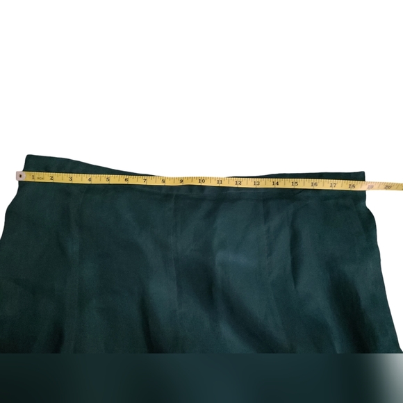 100% Silk Banana Republic Skirt - Picture 3 of 6